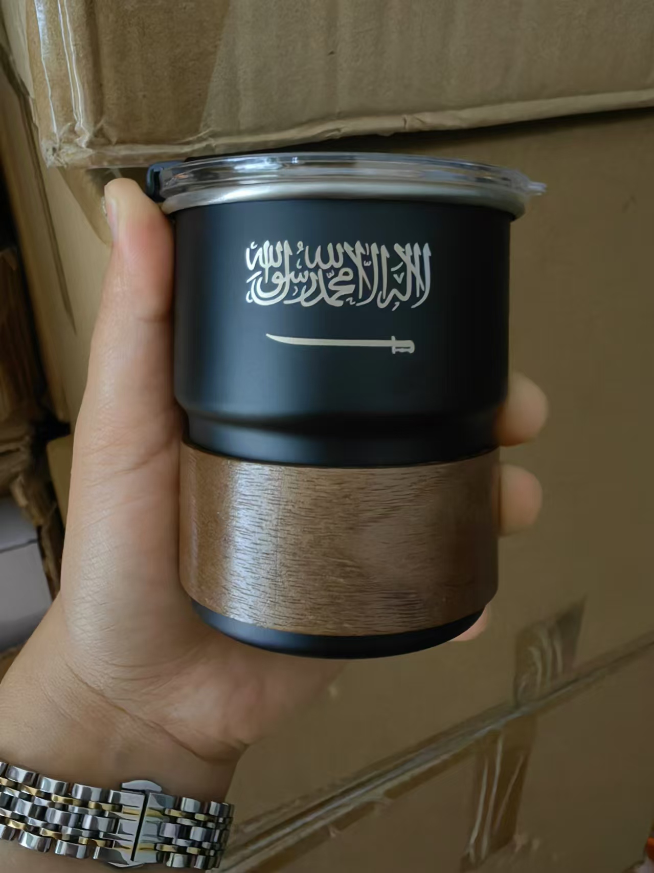 Outdoor Camping Logo - ธงซาอุดีอาระเบียโลโก้ถ้วยสแตนเลสแก้วเบียร์พร้อมฝาปิดไม้ 300ml Outdoor Camping แก้วกาแฟ